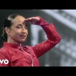 sade-cherish-the-day-live-2011