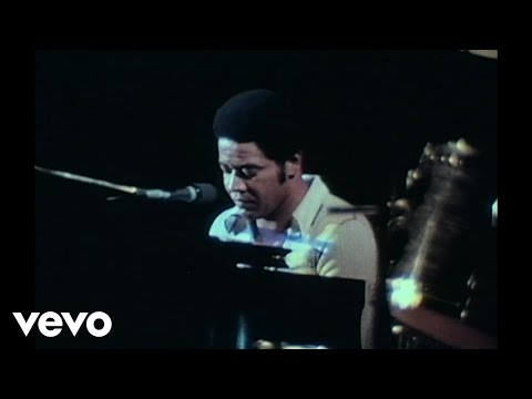 Bill Withers – Lean On Me (Live in Chicago, 1972)