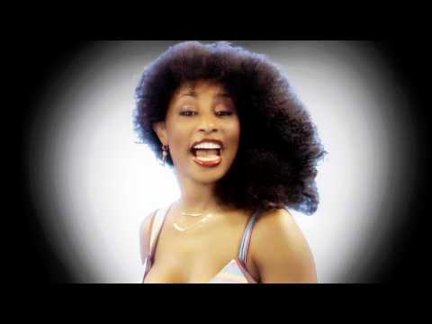Chaka Khan – I'm Every Woman (Official Music Video) [HD Remaster]