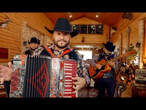 Michael Salgado – Mi Primer Amor (Official Music Video)