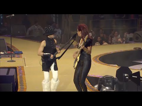 Prince Live – Play that funky Music – Hollywood Swinging – Fantastic Voyage  4/28/11